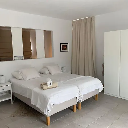 Trebol Villa *