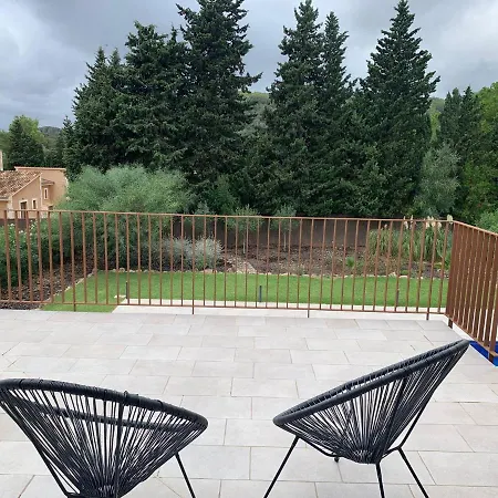 Trebol Villa *