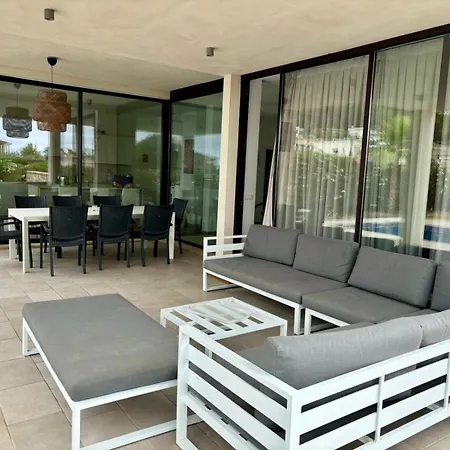 Villa Trebol
